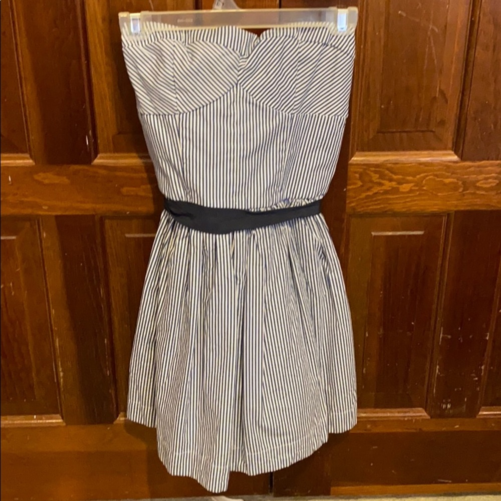 NWT Abercrombie & Fitch strapless dress